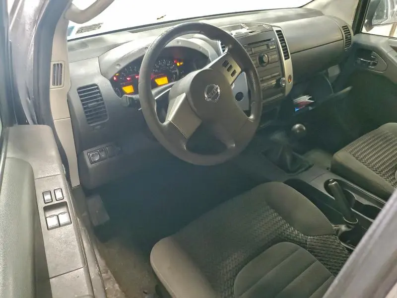 2010 NISSAN FRONTIER KING CAB SE  