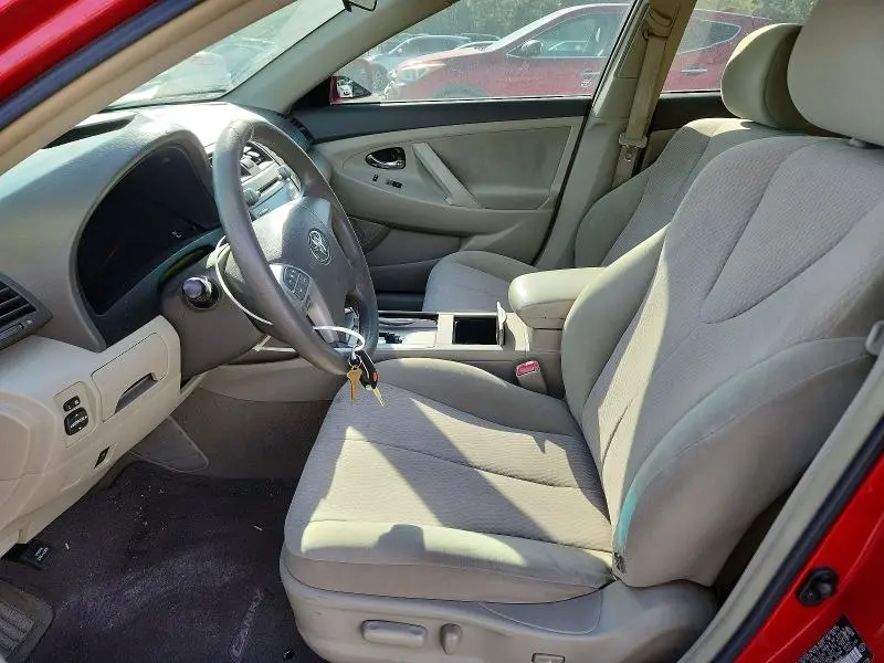 2011 TOYOTA CAMRY LE  