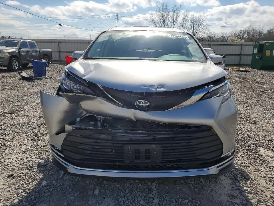 2022 TOYOTA SIENNA XLE 7-PASSENGER  