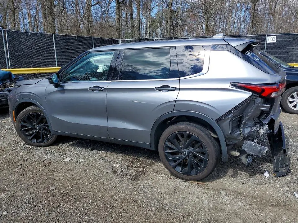 2022 MITSUBISHI OUTLANDER SE  