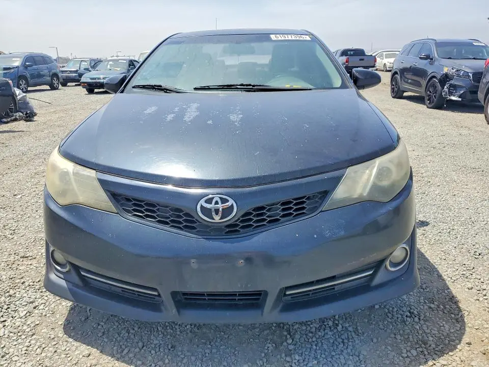 2012 TOYOTA CAMRY SE  
