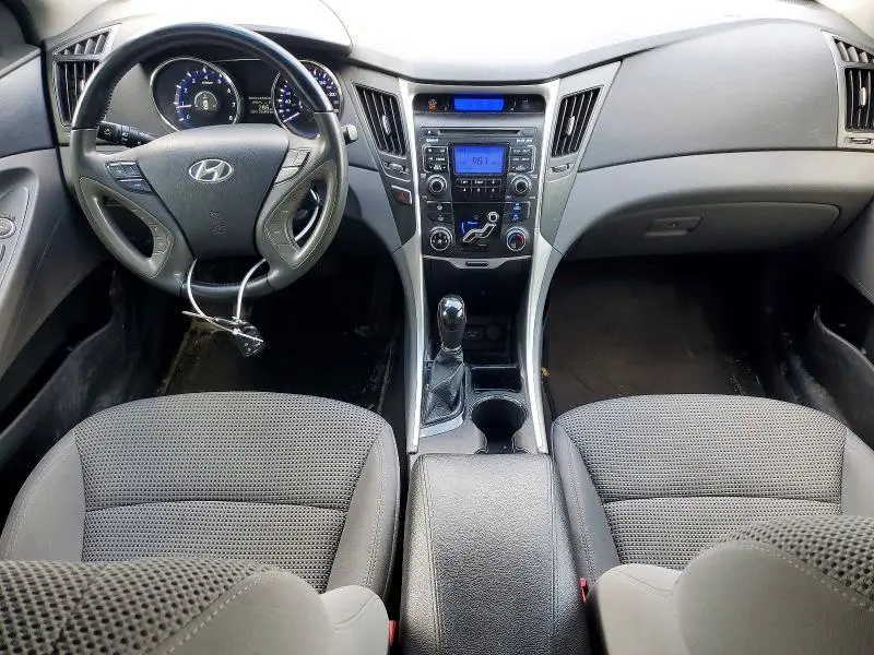 2011 HYUNDAI SONATA GLS  