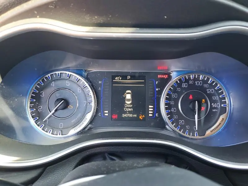 2016 CHRYSLER 200 LIMITED  