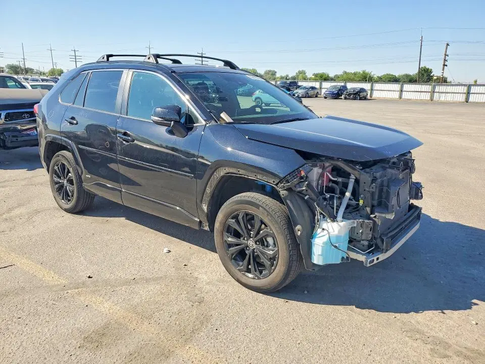 2023 TOYOTA RAV4 SE  