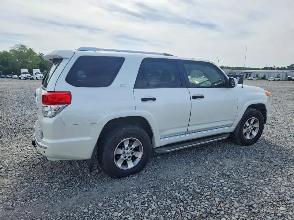 2013 TOYOTA 4RUNNER SR5  