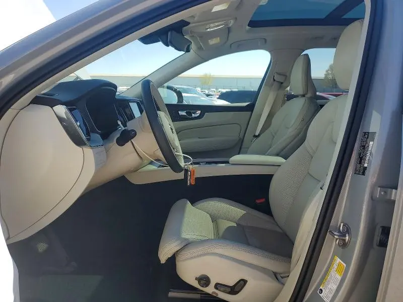 2025 VOLVO XC60 ULTRA  