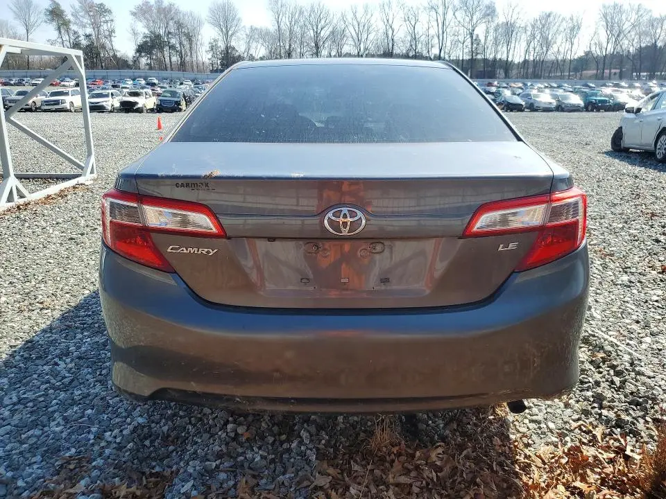 2014 TOYOTA CAMRY LE  