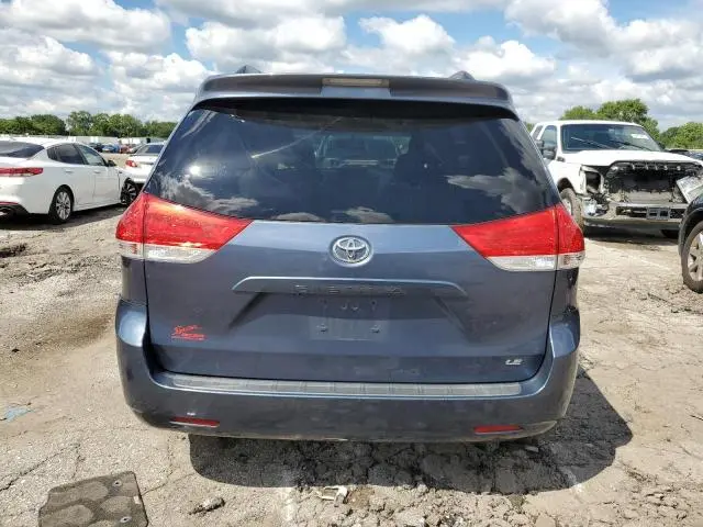2014 TOYOTA SIENNA LE  