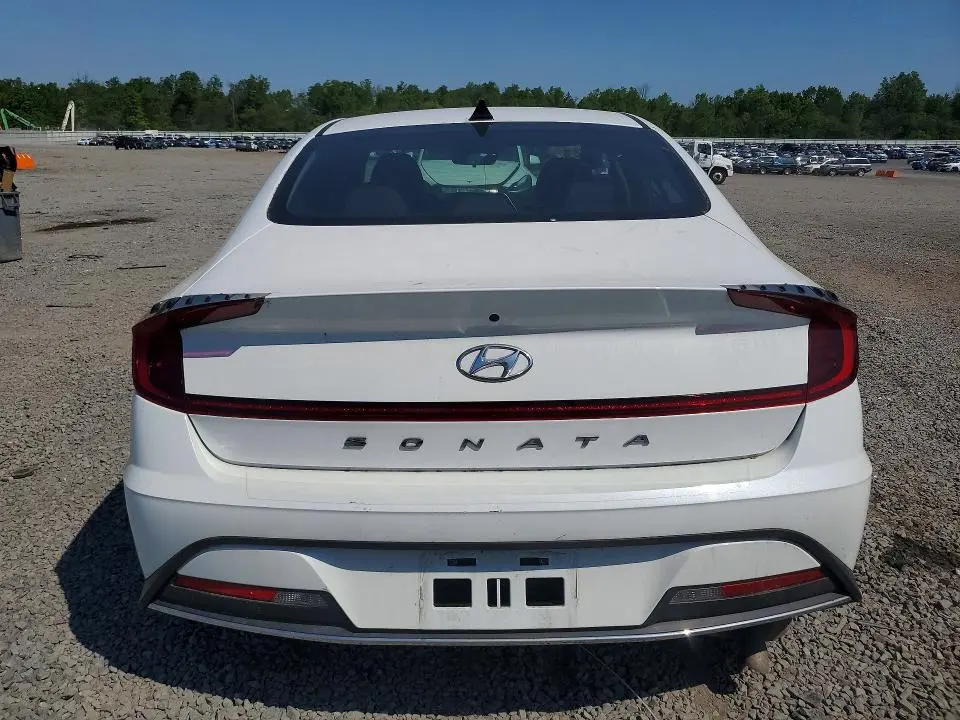 2021 HYUNDAI SONATA SE  