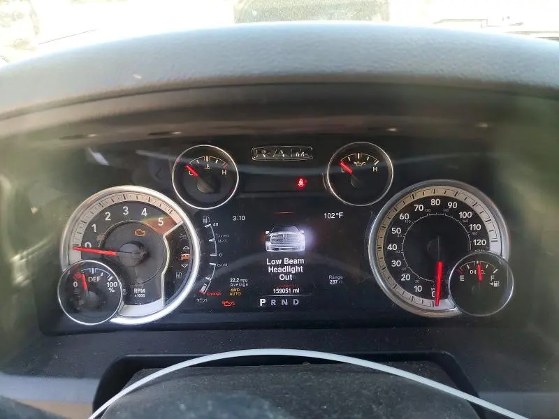 2016 RAM 1500 SLT  