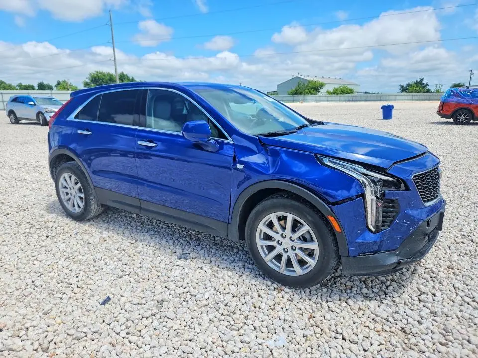 2022 CADILLAC XT4 LUXURY  