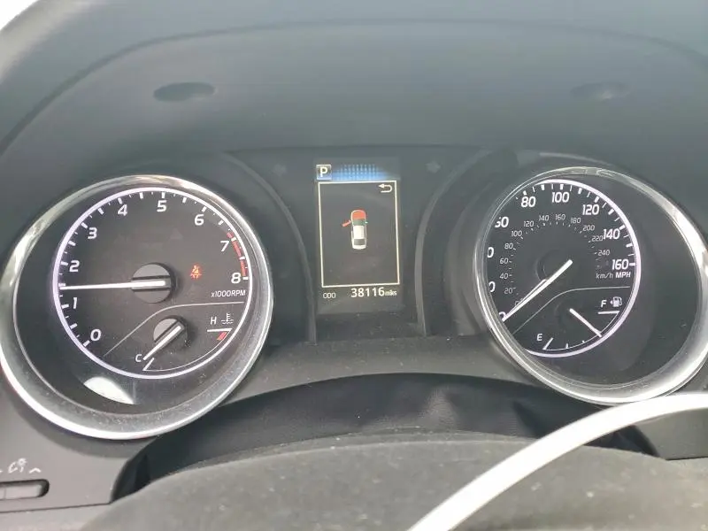 2020 TOYOTA CAMRY SE  