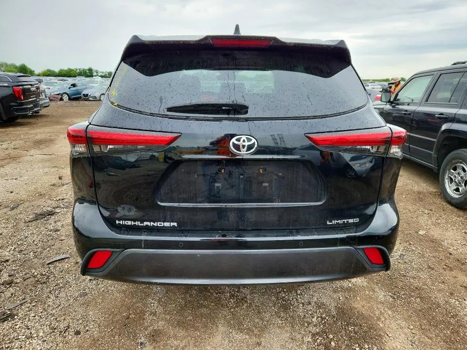 2022 TOYOTA HIGHLANDER LIMITED  