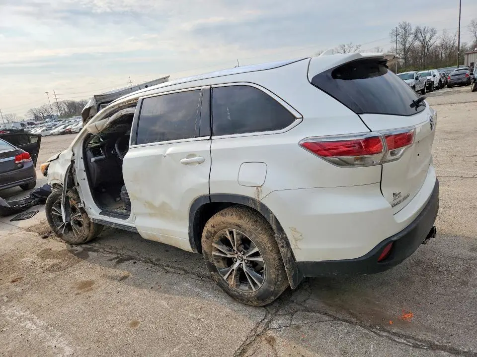 2016 TOYOTA HIGHLANDER XLE  