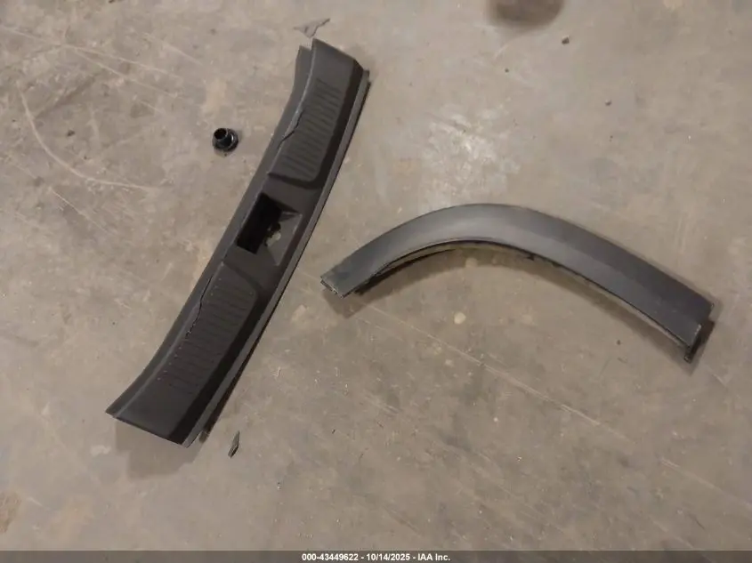 2025 CHEVROLET TRAX FWD 1RS