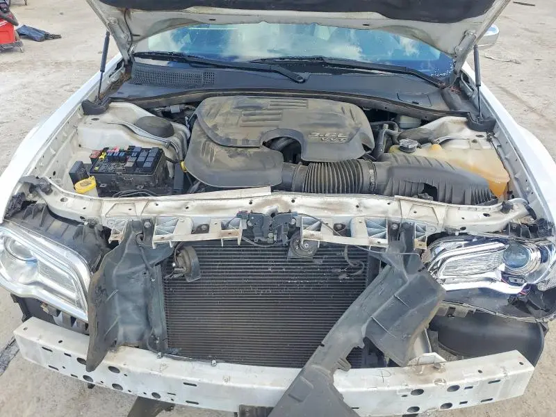 2015 CHRYSLER 300C   