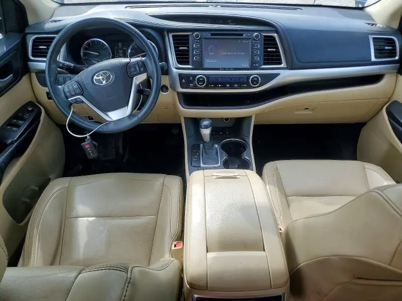 2016 TOYOTA HIGHLANDER XLE  