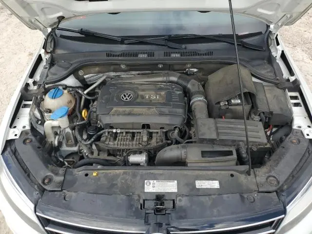 2016 VOLKSWAGEN JETTA SPORT  