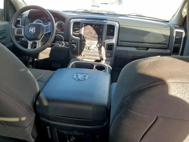 2022 RAM 1500 CLASSIC SLT  