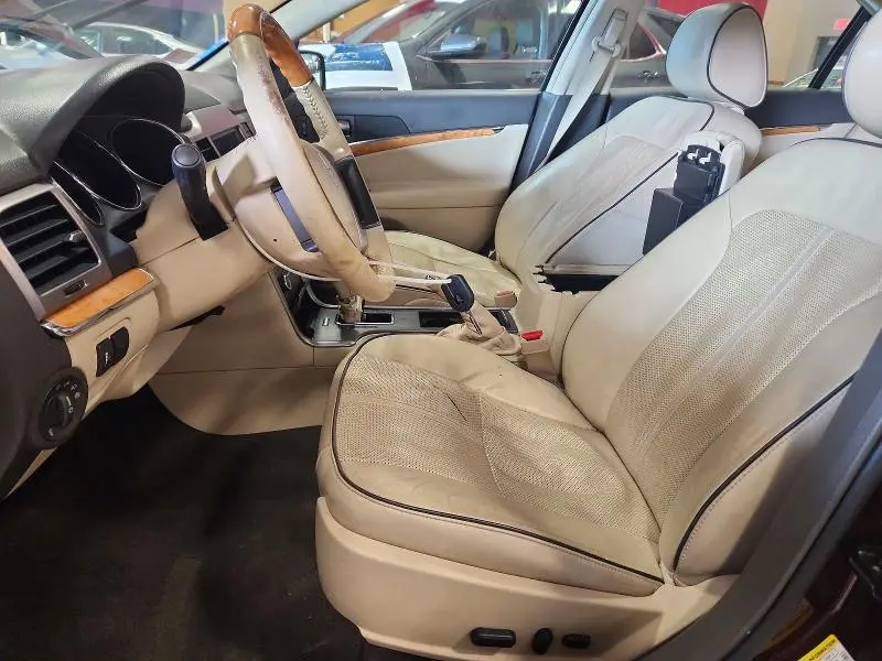 2011 LINCOLN MKZ   