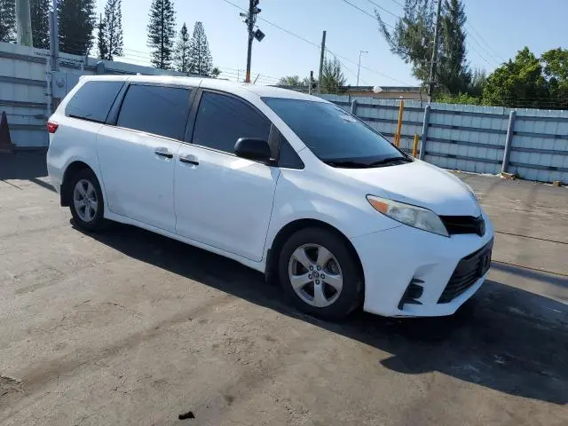 2019 TOYOTA SIENNA   