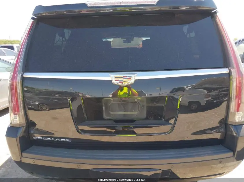 2017 CADILLAC ESCALADE ESV PLATINUM