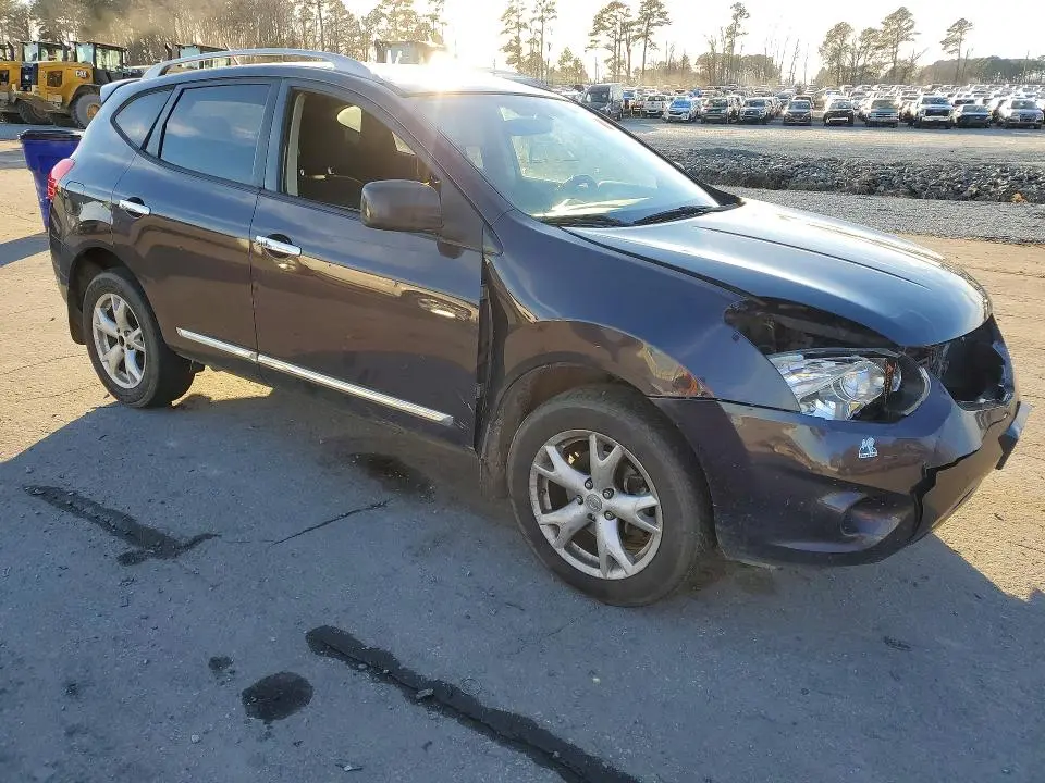 2011 NISSAN ROGUE S  
