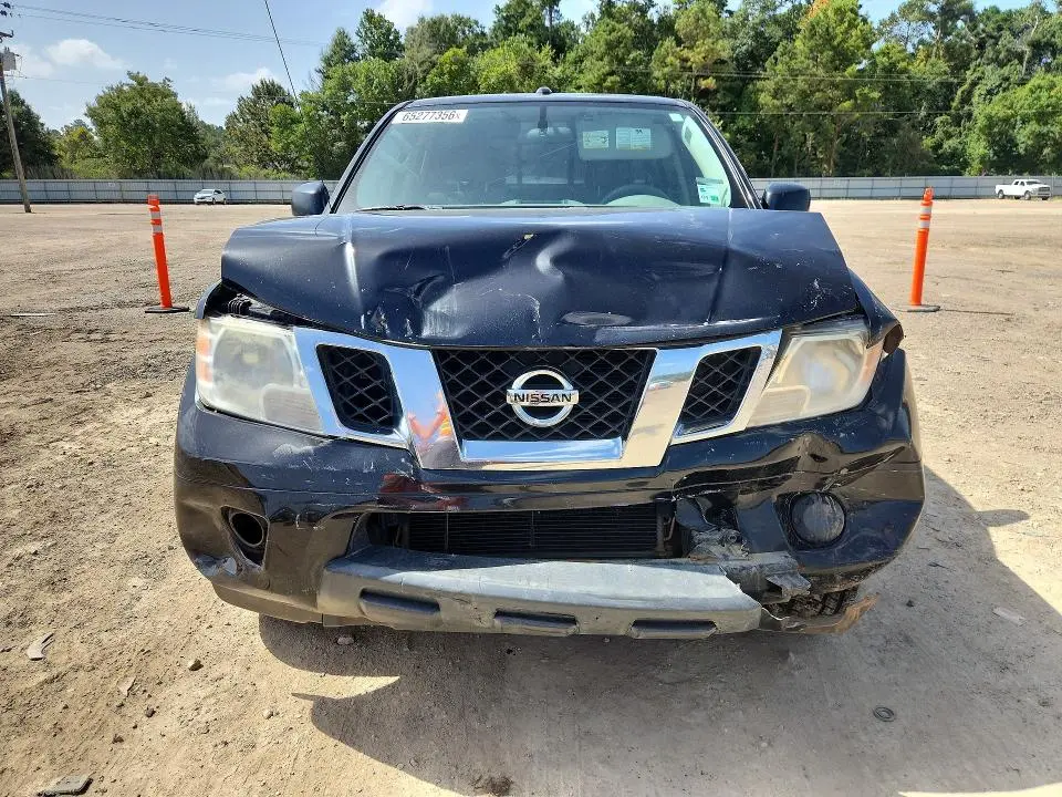 2017 NISSAN FRONTIER SV  