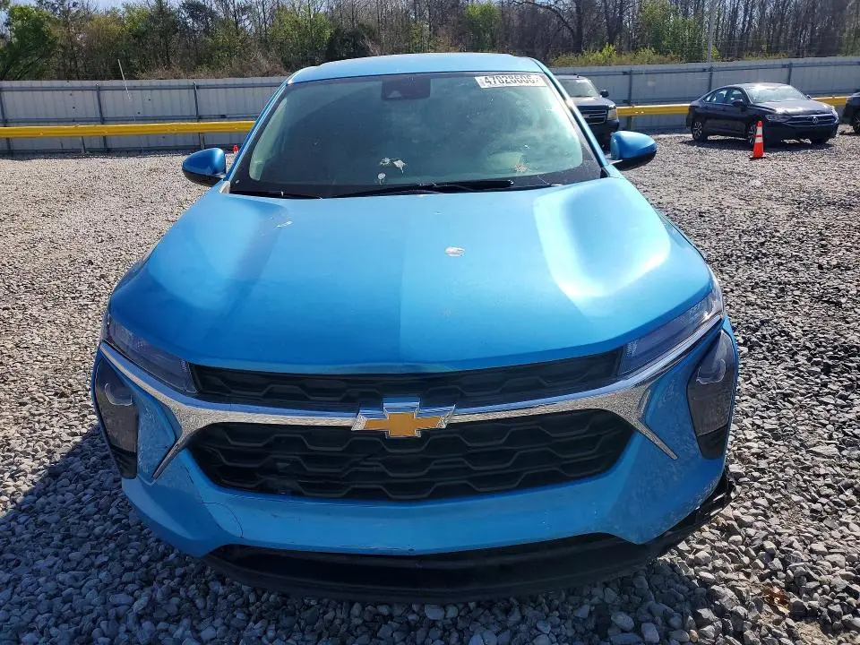 2025 CHEVROLET TRAX LS  