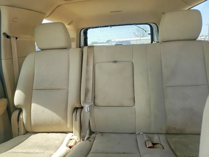 2011 CHEVROLET SUBURBAN C1500 LS  