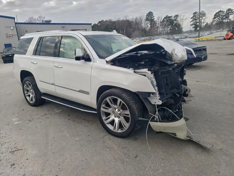 2017 CADILLAC ESCALADE LUXURY  