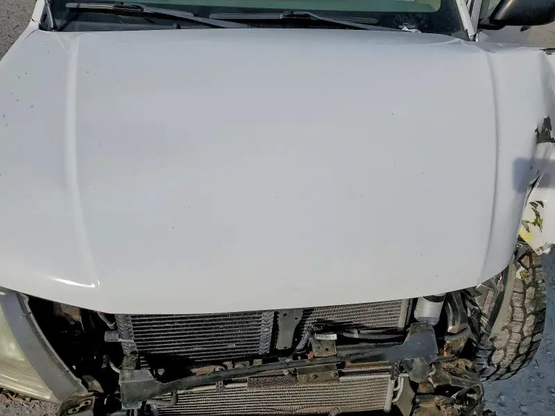 2011 NISSAN FRONTIER SV V6  