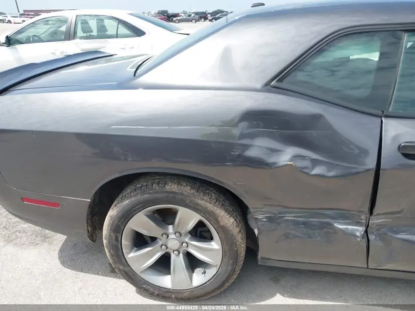 2019 DODGE CHALLENGER SXT