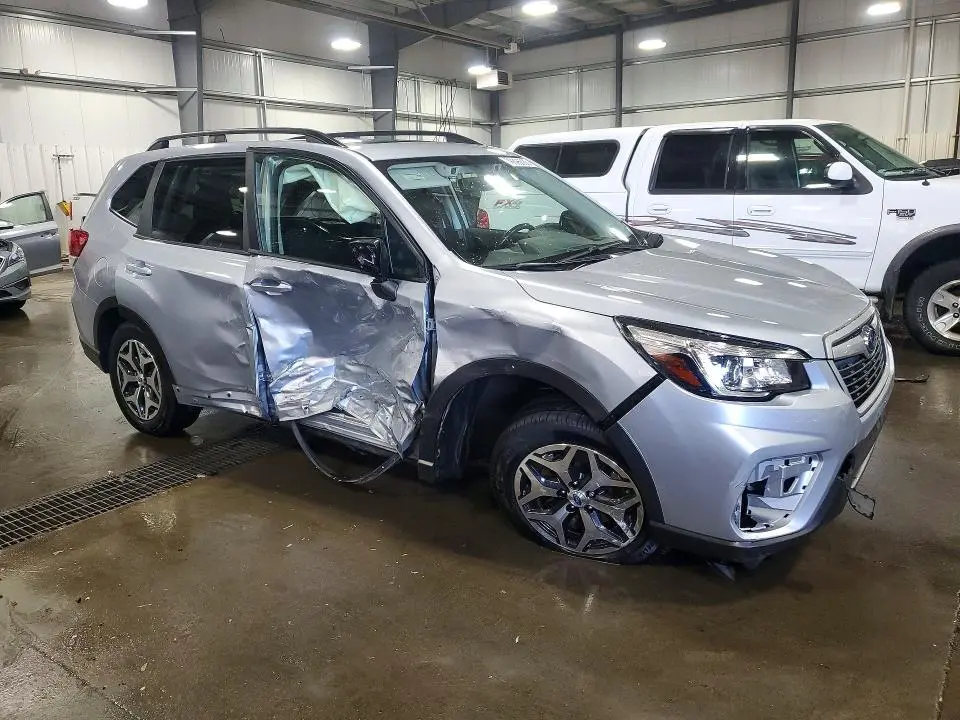 2019 SUBARU FORESTER PREMIUM  