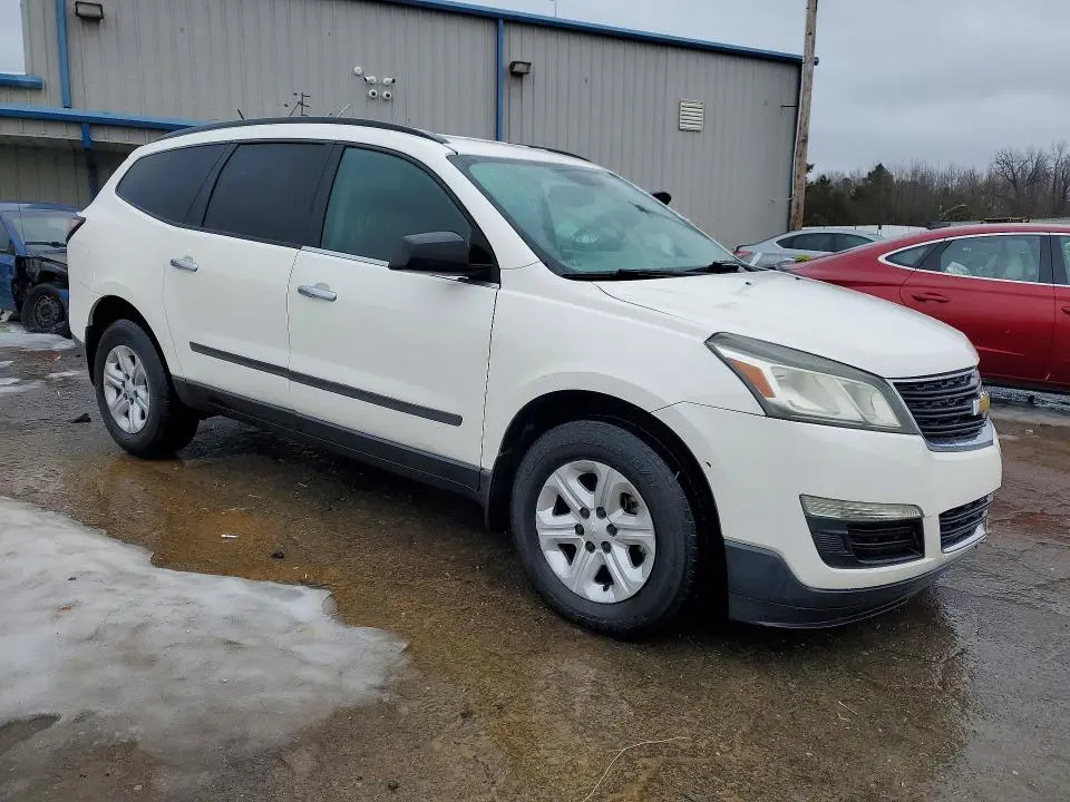 2014 CHEVROLET TRAVERSE LS  
