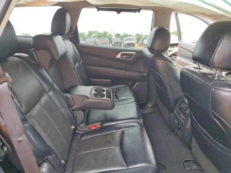 2017 NISSAN PATHFINDER PLATINUM  