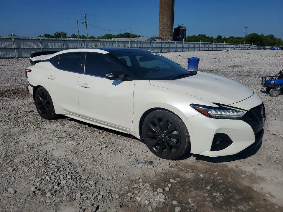 2021 NISSAN MAXIMA SR  