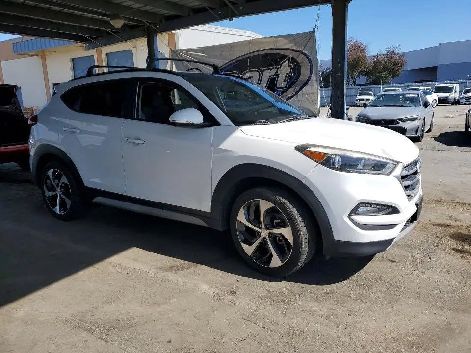 2018 HYUNDAI TUCSON VALUE  