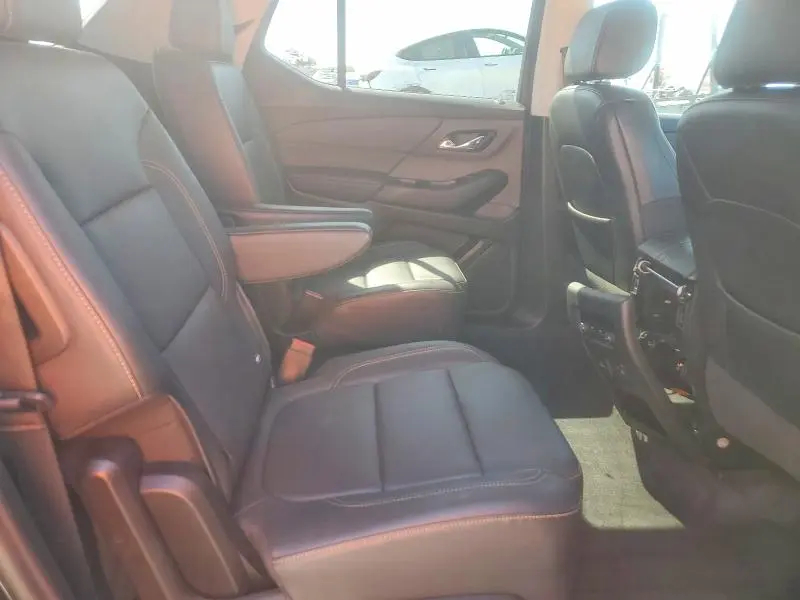 2021 CHEVROLET TRAVERSE LT  