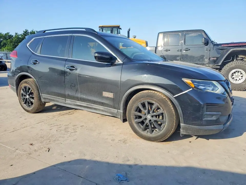 2017 NISSAN ROGUE SV  