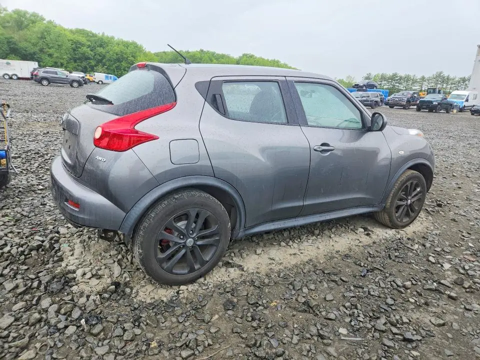 2011 NISSAN JUKE S  