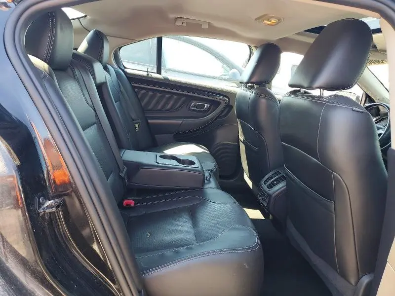2010 FORD TAURUS LIMITED  
