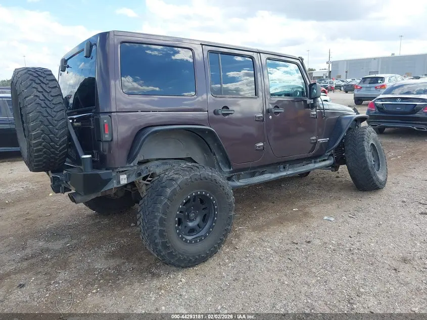 2013 JEEP WRANGLER UNLIMITED SAHARA