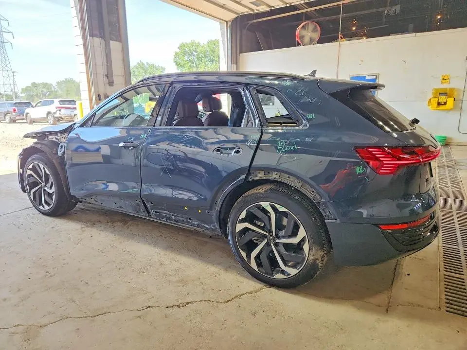 2024 AUDI Q8 E-TRON PREMIUM PLUS  