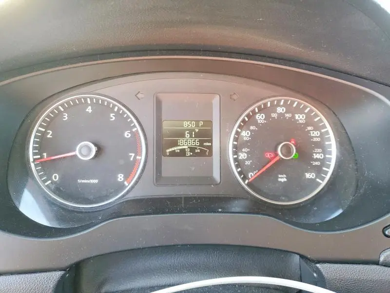 2012 VOLKSWAGEN JETTA SE  