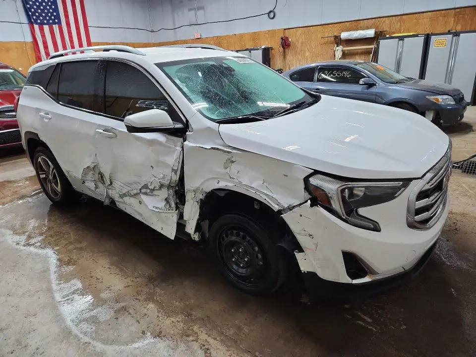 2020 GMC TERRAIN SLT  