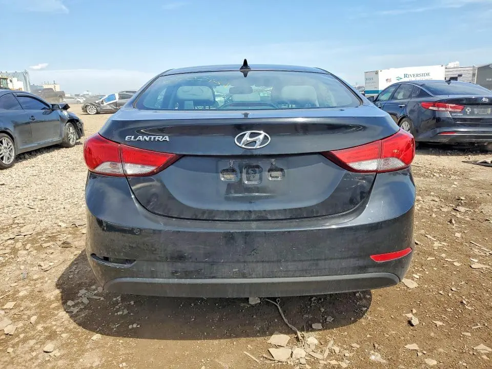 2015 HYUNDAI ELANTRA SE  