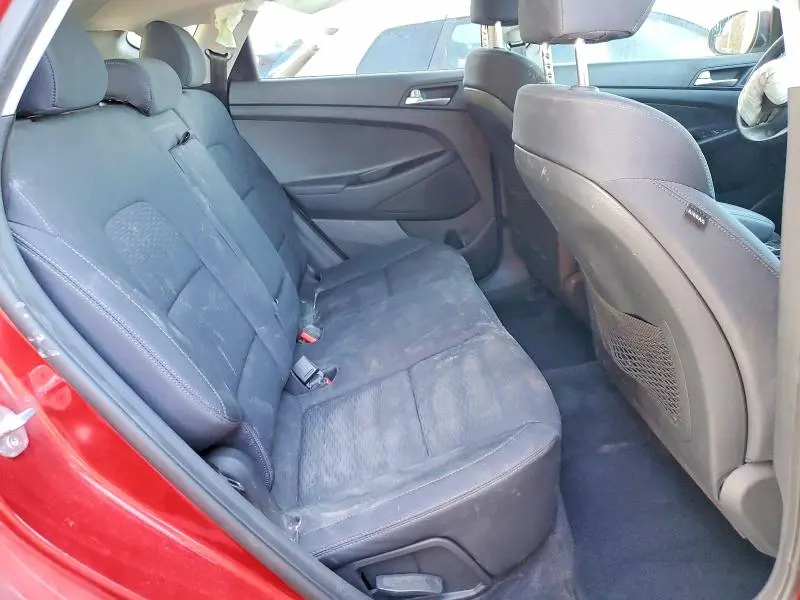 2021 HYUNDAI TUCSON SE  