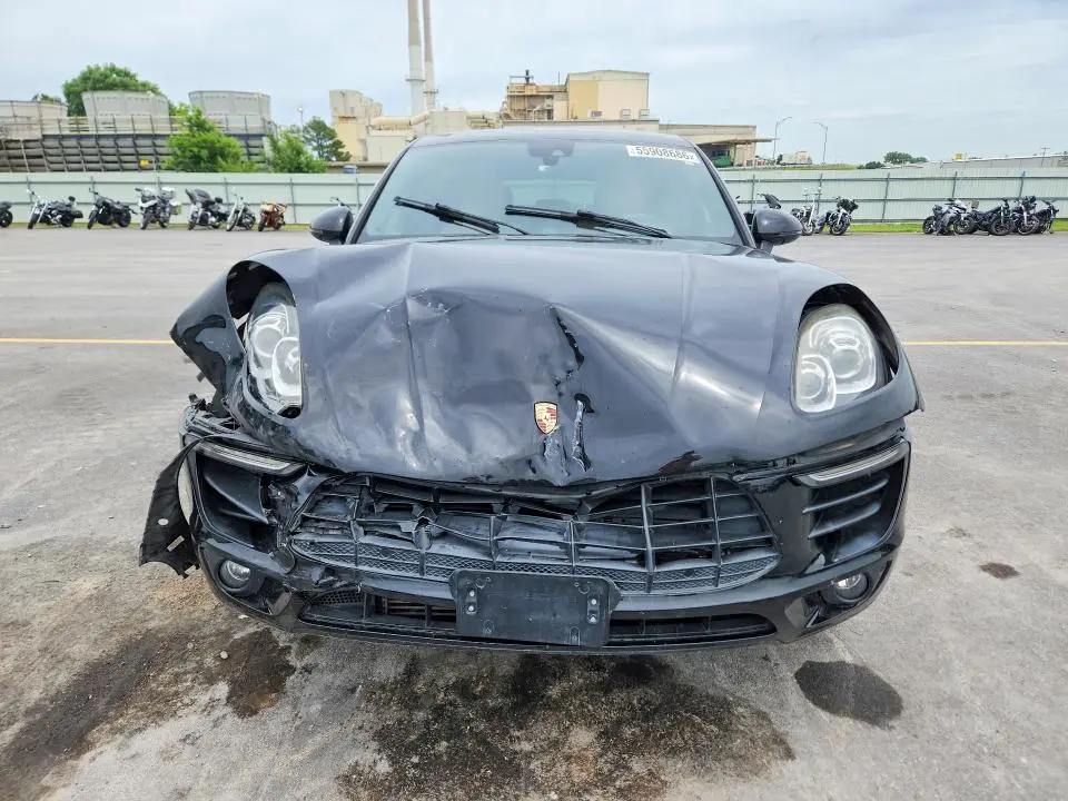2017 PORSCHE MACAN   