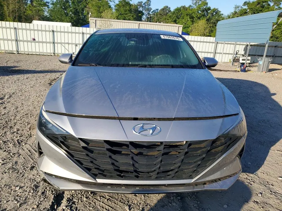2021 HYUNDAI ELANTRA SE  